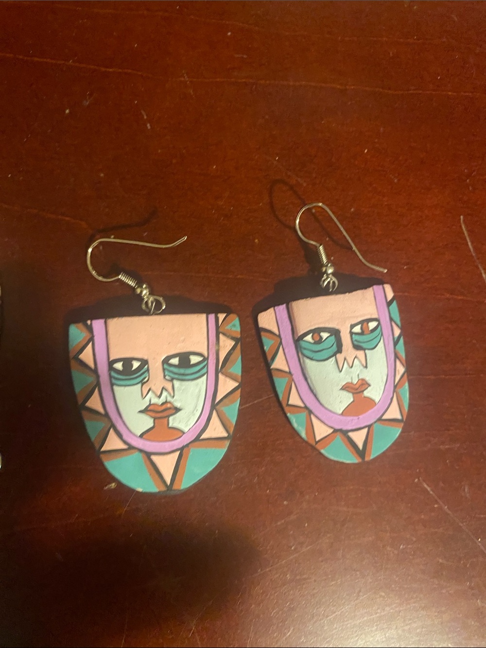 NWOT Hand-Painted Colorful Face & 2 Sets of Cat Earrings Set - Picture 4 of 4